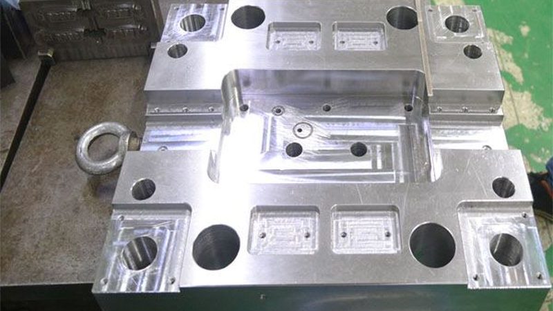 冲压模具供应商选哪家？揭秘模具制造核心技术
