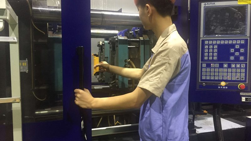 橡胶模具优缺点对比分析：性能与适用场景的权衡