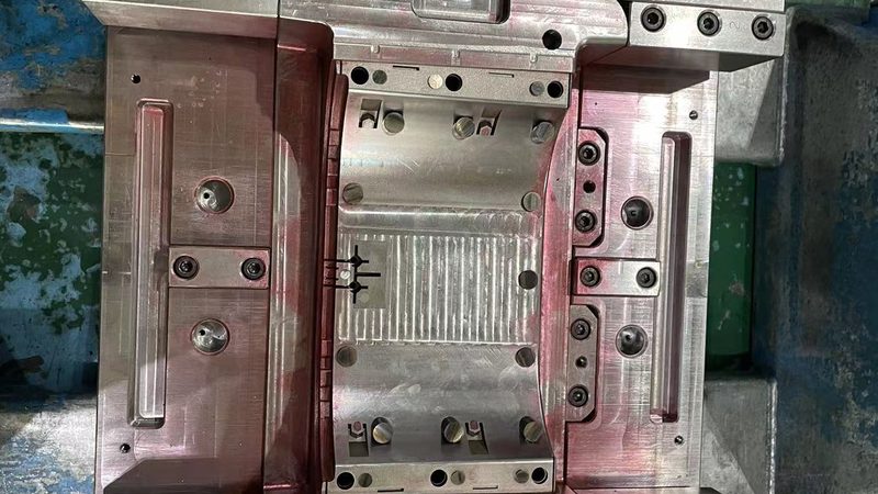 双色模具：如何挑选上海靠谱的制造厂**