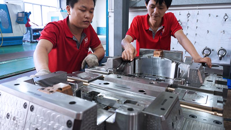 小型压铸模具定制：价格背后的工艺考量